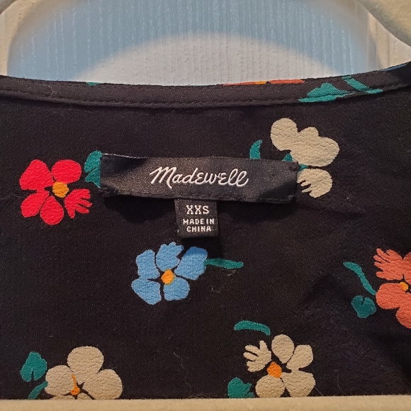Madewell wrap top in Pressed Flowers, xxs - Picture 3 of 13